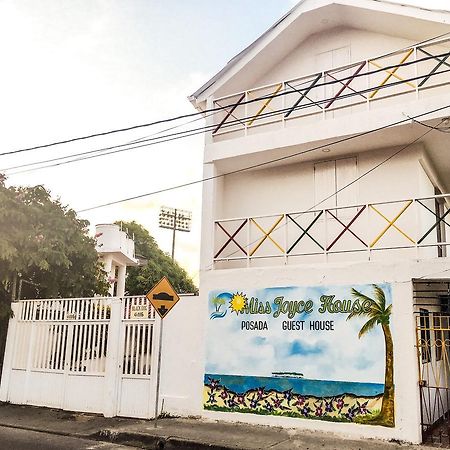 Posada Miss Joyce House San Andrés المظهر الخارجي الصورة